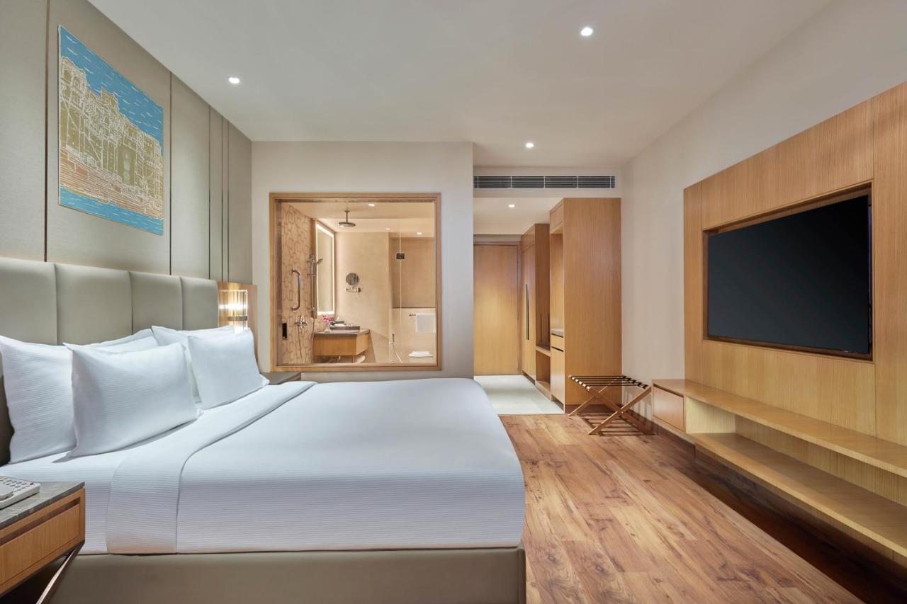 Doubletree By Hilton พาราณสี ภายนอก รูปภาพ