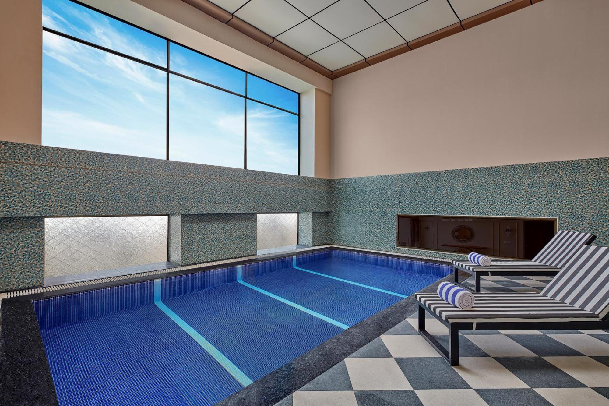 Doubletree By Hilton พาราณสี ภายนอก รูปภาพ